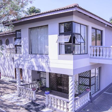 The Palace Guest House Harare Exteriör bild