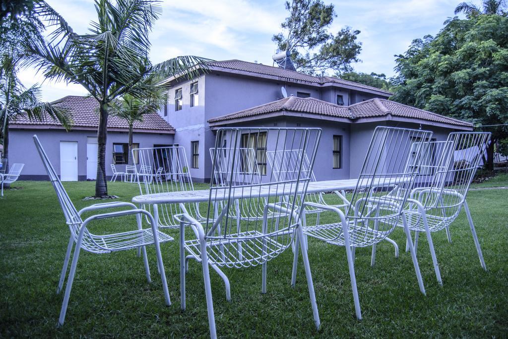 The Palace Guest House Harare Exteriör bild