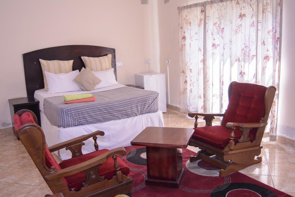 The Palace Guest House Harare Exteriör bild