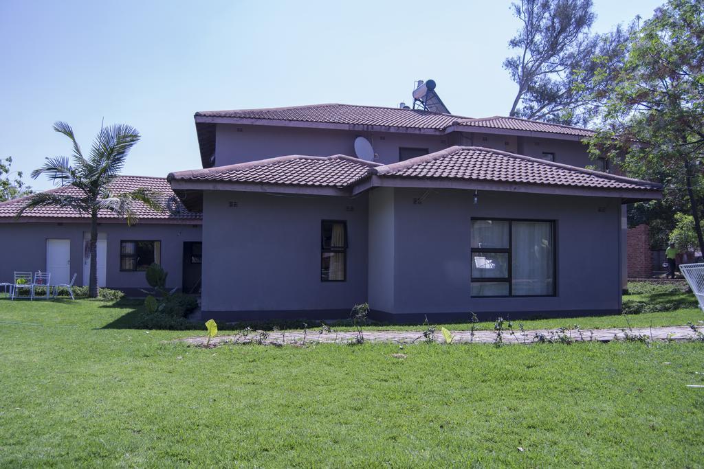 The Palace Guest House Harare Exteriör bild