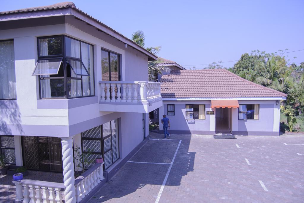 The Palace Guest House Harare Exteriör bild