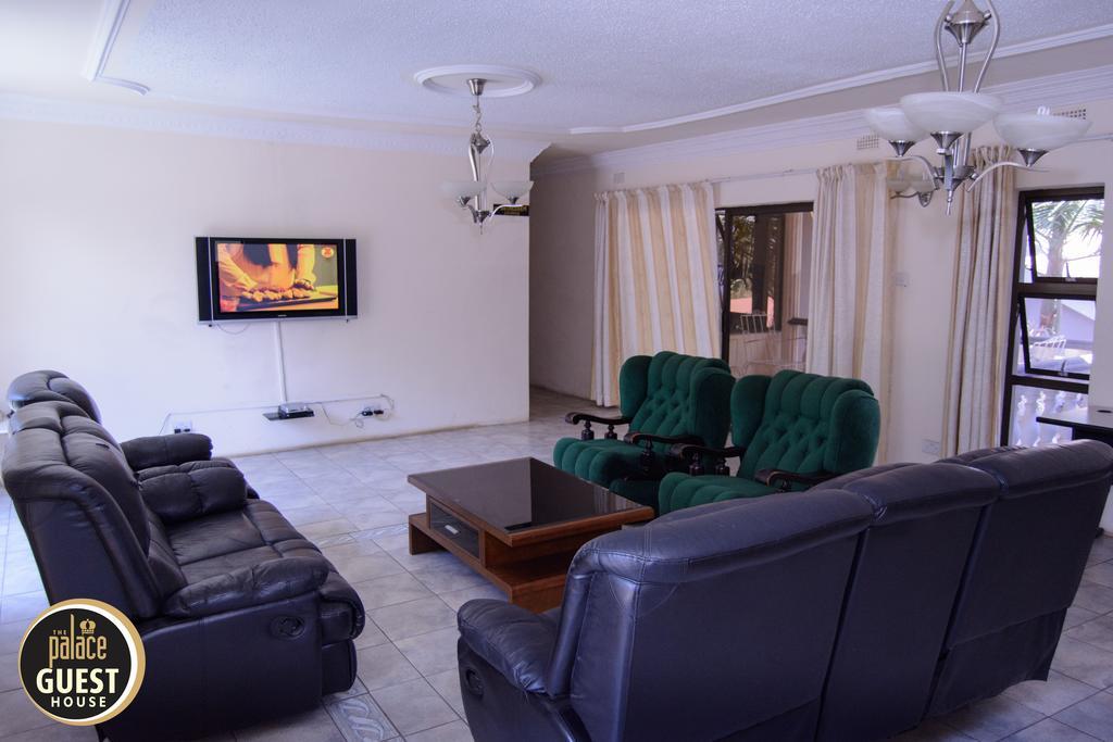 The Palace Guest House Harare Exteriör bild