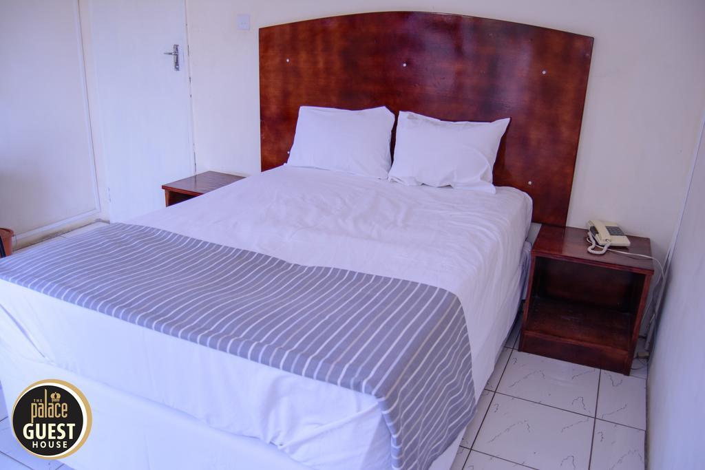 The Palace Guest House Harare Exteriör bild